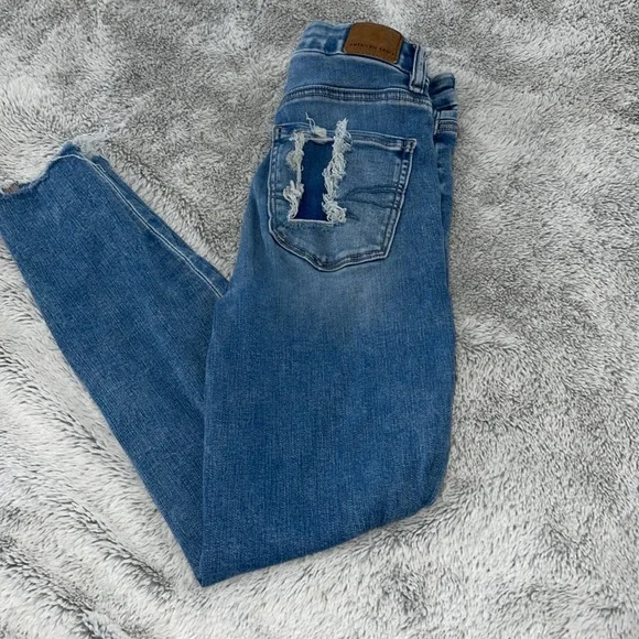 American Eagle size 00 short ripped jeans - Picture 4 of 8